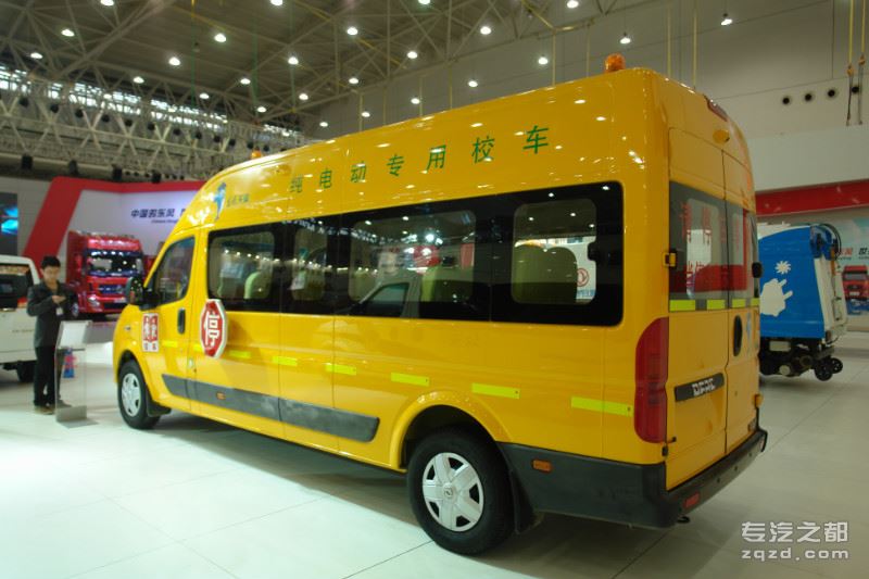 东风御风纯电动校车