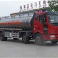 程力威牌CLW5251GYYLC5型铝合金运油车-图片1>