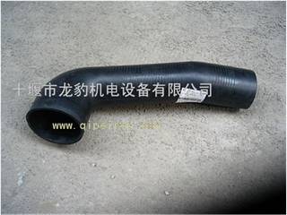 供应东风军车EQ2082增压器进气胶管