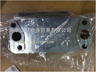 供应福田康明斯发动机配件ISF2.8机油冷却器4990291