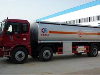 供应程力威牌CLW5251GYYB3型25立方运油车