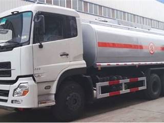 供应程力威牌CLW5250GYY3型运油车