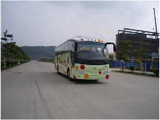 五洲龙牌FDG6123KC3型旅游客车