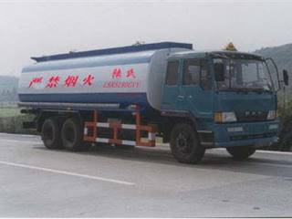 陆氏牌LSX5180GYY型运油车