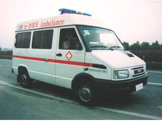 华东牌CSZ5040XJH型救护车