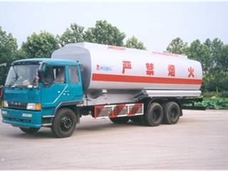 红旗牌JHK5222GHYA型化工液体运输车