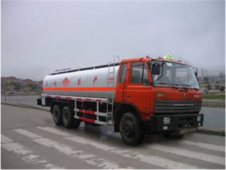 程力威牌CLW5220GYY型运油车