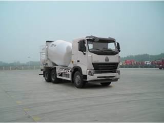 豪泺牌ZZ5257GJBN4047P1型混凝土搅拌运输车