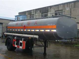 沪光牌HG9180GHY型化工液体运输半挂车