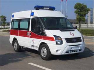 新东日牌YZR5040XJHJ型救护车