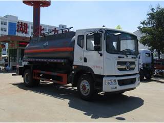中汽力威牌HLW5180GFW5EQ型腐蚀性物品罐式运输车