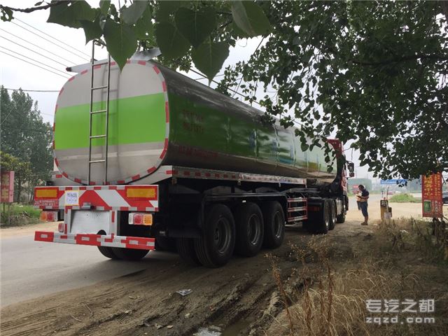 东风天龙40吨鲜奶运输车多少钱 40吨奶车哪有
