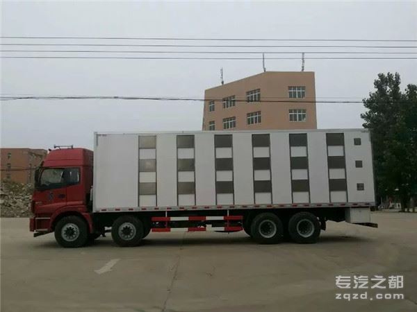 可上牌国五型福田欧曼9.6米大型拉猪仔畜禽运输车生产厂家-猪仔运输车价格