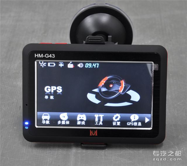供应4-3寸实景地图带MP4便携式GPS导航仪