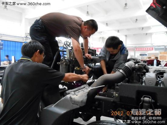中国奔驰卡车维修员首获认证诊断技师