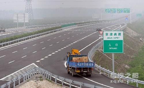 防范超限车 北京高速入口将装称重设施