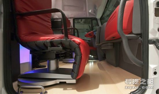 体验未来科技 依维柯Glider概念驾驶室