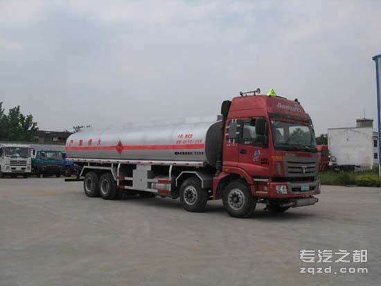 楚风牌HQG5312GHYBJ3型化工液体运输车