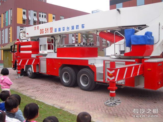 5吨水罐消防车价格
