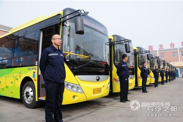 山东淄博：新能源公交在高青县上线