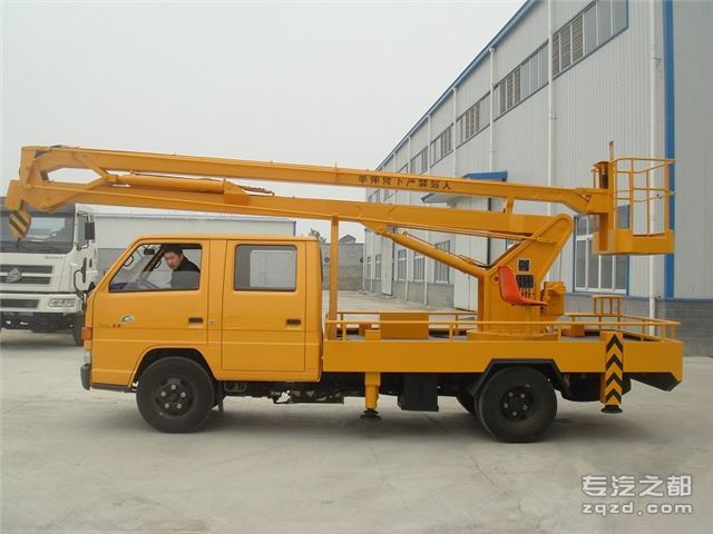 江铃14米折臂式高空作业车多少钱一辆？高空作业车哪里有卖？
