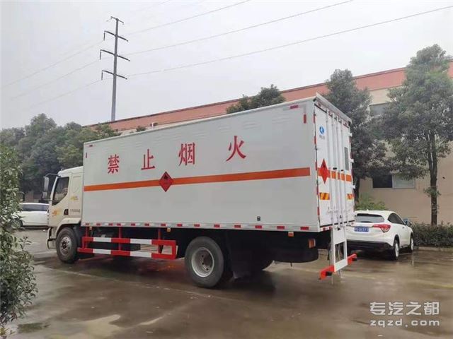 东风柳汽危险品运输车 2.3类 有毒气体运输车