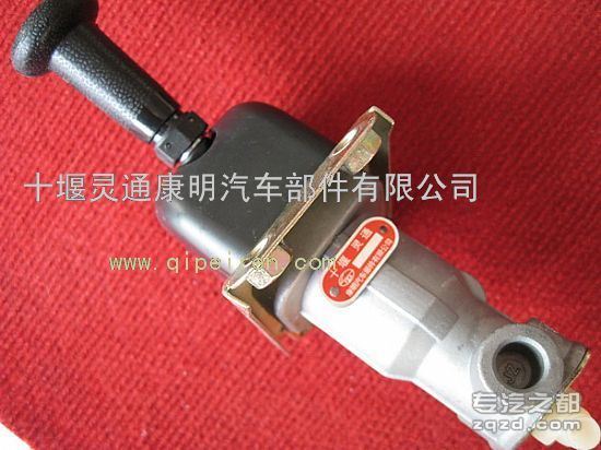 供应手控阀总成 (EQ153新式二孔)3517N2-010（Manual valve assembly）