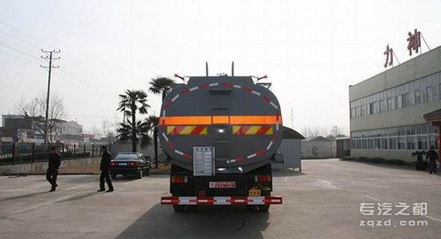 供应醒狮牌SLS5250GYYL型运油车(东风 乘龙 220马力 6×2)