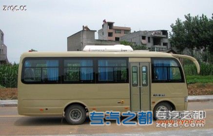 国五东风牌EQ6662L5N型客车