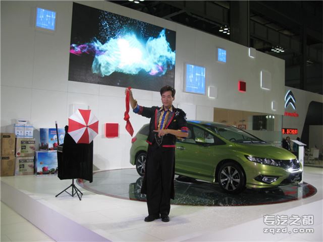 图片拾零：2013第三届中国重庆汽车博览会花絮