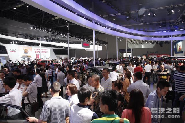 卡位西南市场--自主、合资品牌对垒2015重庆车展