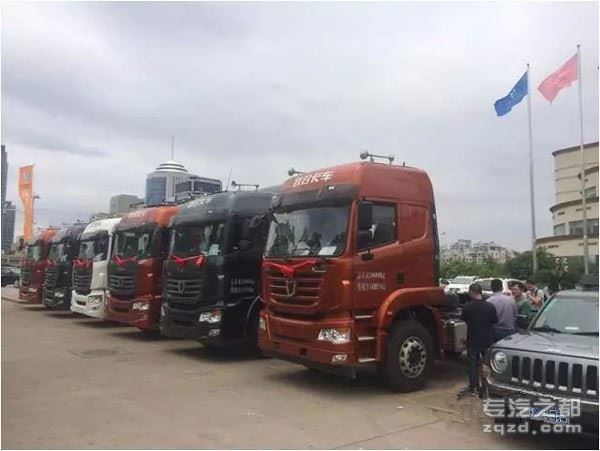 联合卡车V系港口牵引车登陆宁波