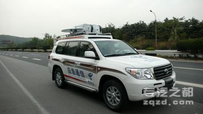 中驰威牌CEV5030XTX型应急通信车
