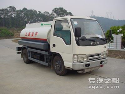 永强牌YQ5043GJYA型加油车                                                                        -图片1