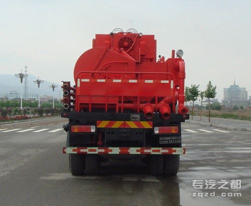 兰矿牌LK5311TYL180型压裂车-后部图片