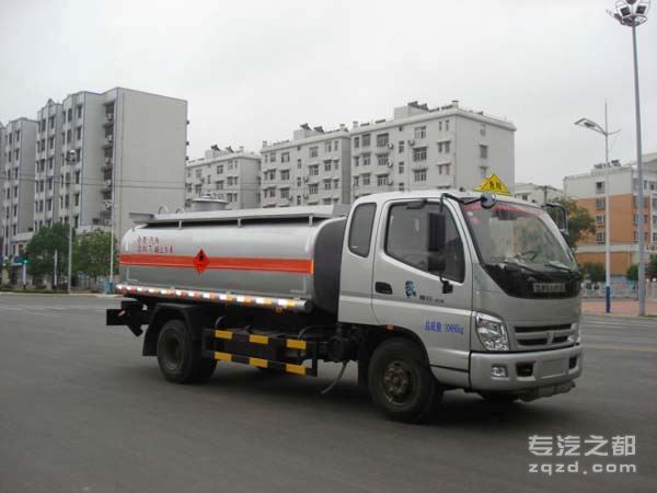 楚风牌HQG5101GJYBJ3型加油车-图片1