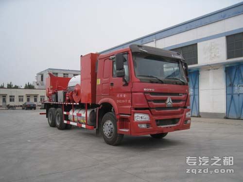 油龙牌YLL5200TXL型洗井清蜡车-图片1