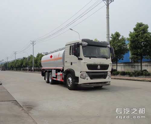 华威驰乐牌SGZ5250GYYZZ5T5型运油车-图片1