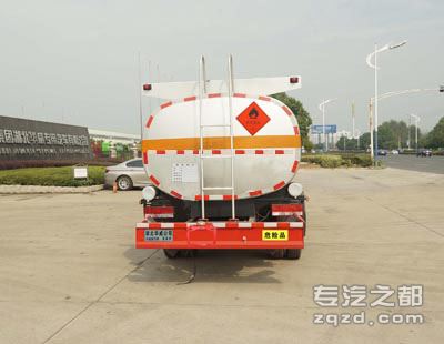 华威驰乐牌SGZ5070GJYEQ5型加油车-后部图片