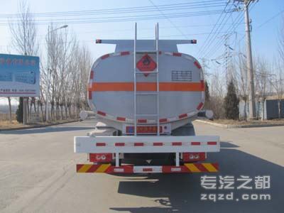 陆平机器牌LPC5160GYYB5型运油车-后部图片