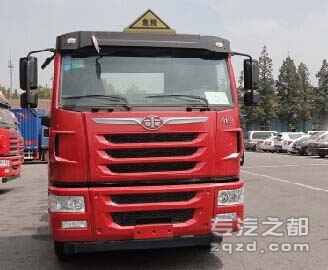 程力威牌CLW5318GYYLC5型铝合金运油车-图片2