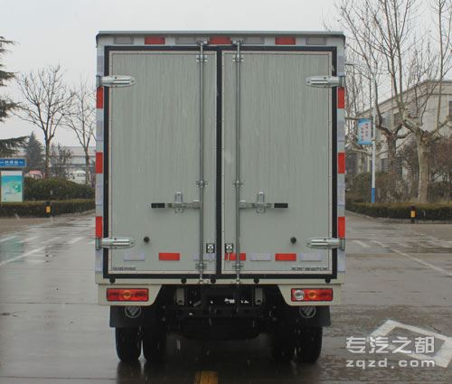 福田牌BJ5021XXY0JV4-55型厢式运输车-后部图片