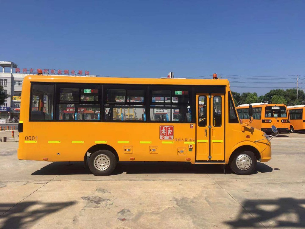 东风牌DFA6698KYX5B型幼儿专用校车