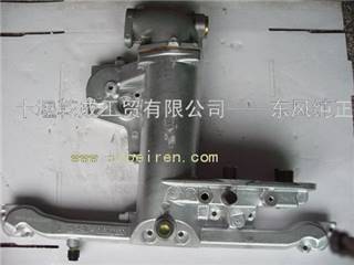 供应东风雷诺发动机机油冷却器总成 机油散热器总成D5010550127
