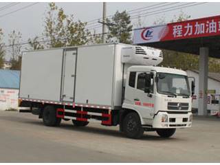 东风天锦5.6米轴距7.4米箱体的冷藏车厂家直销