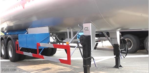 湖北程力液化气体运输车视频(CLW9404GYQ)