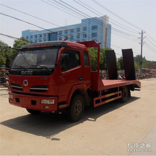 CLW5140TPBT5东风多利卡平板运输车120挖机运输车厂家直销