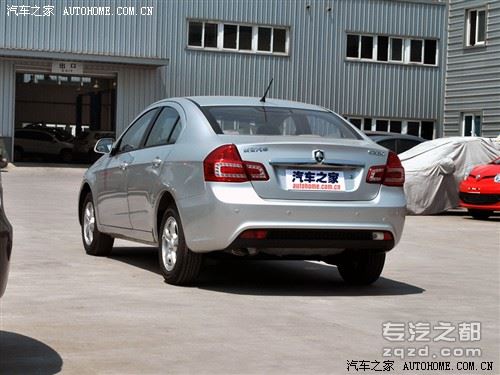 预计7万起 长安CX30三厢版广州车展上市