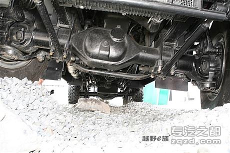 瞄准越野车市场 东风4x4越野卡车出炉