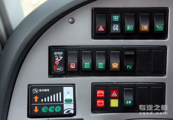 大金龙10米以上客车增配ECO-driving节油驾驶提醒系统